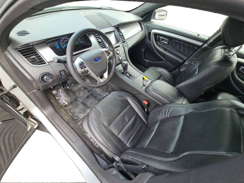2017 Ford Taurus SEL