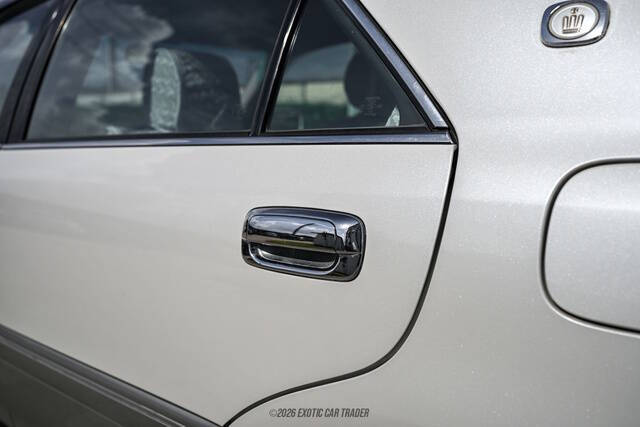 2000 Toyota Crown