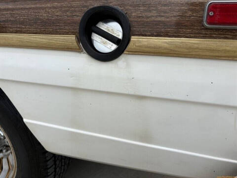 1988 Jeep Grand Wagoneer