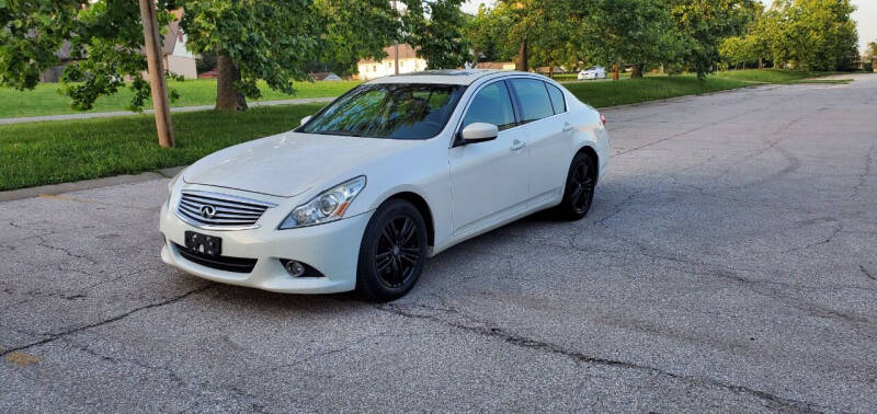 2011 Infiniti G25 Sedan for sale at EXPRESS MOTORS in Grandview MO