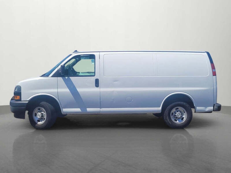 2021 Chevrolet Express 2500