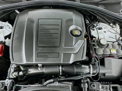 2024 Jaguar F-PACE P250 R-Dynamic S