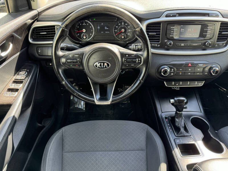 2016 Kia Sorento LX