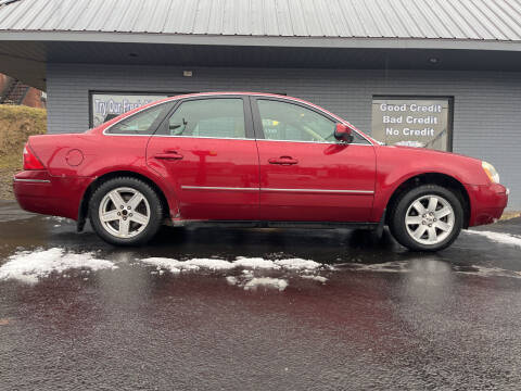 2005 Ford Five Hundred for sale at Auto Credit Connection LLC in Uniontown PA