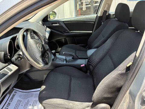 2013 Mazda MAZDA3 i Touring