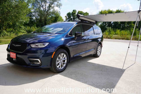 2025 Mini T Campervan Chrysler Pacifica AWD Camper V