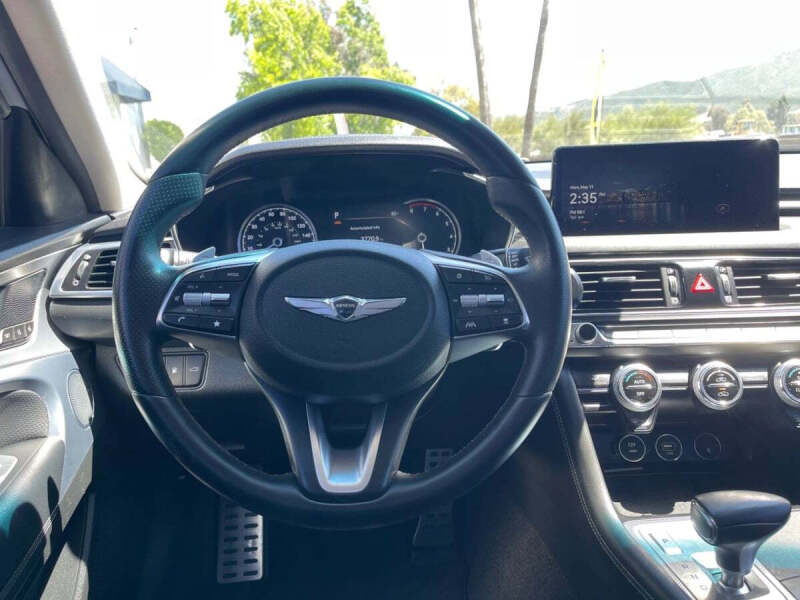 2022 Genesis G70