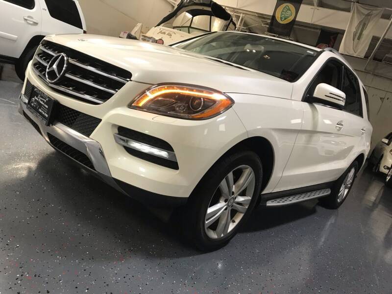 2013 Mercedes-Benz M-Class for sale at Luxury Auto Finder in Batavia IL