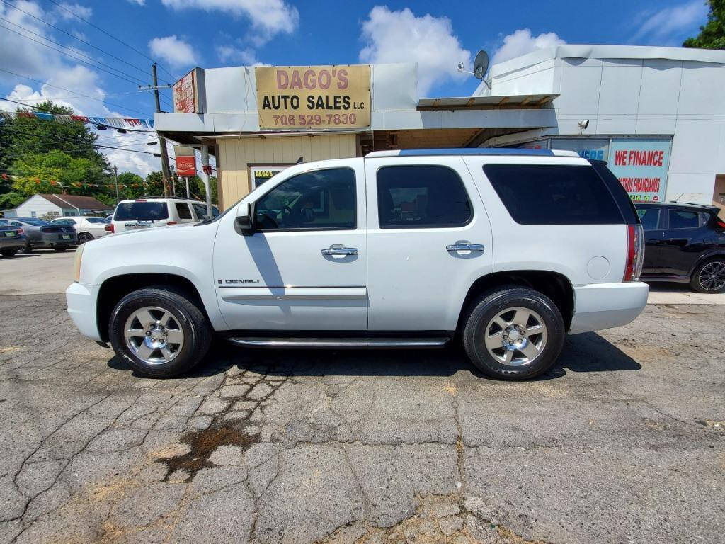 2007 GMC Yukon for sale at DAGO'S AUTO SALES LLC in Dalton, GA