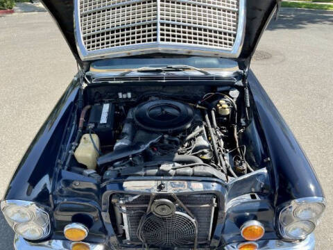 1972 Mercedes-Benz 280-Class