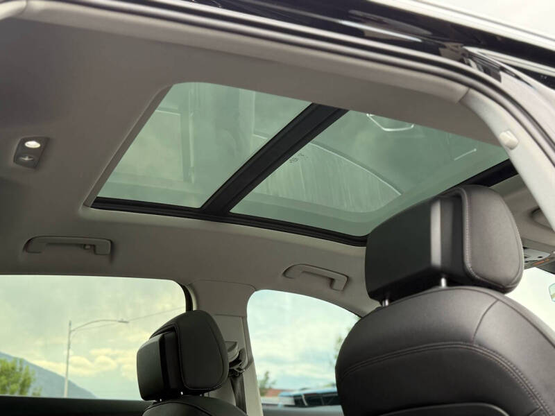 2019 Audi e-tron quattro Premium Plus