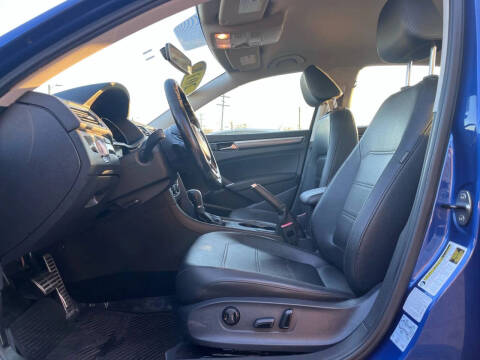 2017 Volkswagen Passat 1.8T R-Line