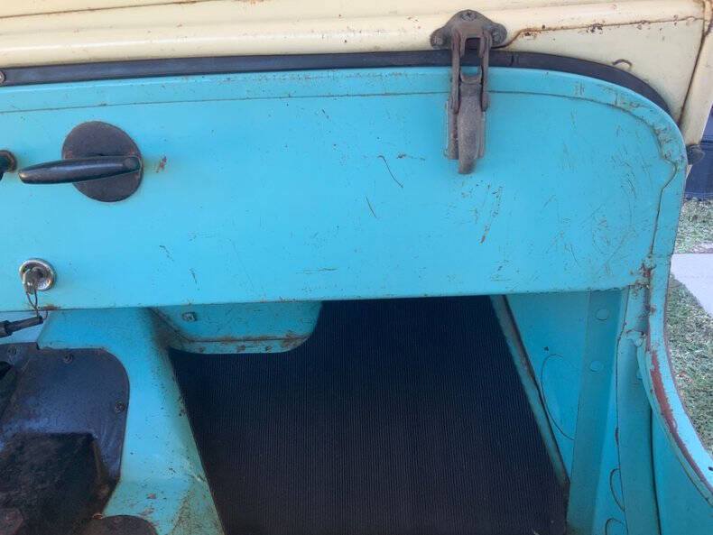 1960 Willys Surrey Gala