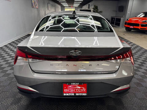 2021 Hyundai Elantra SE