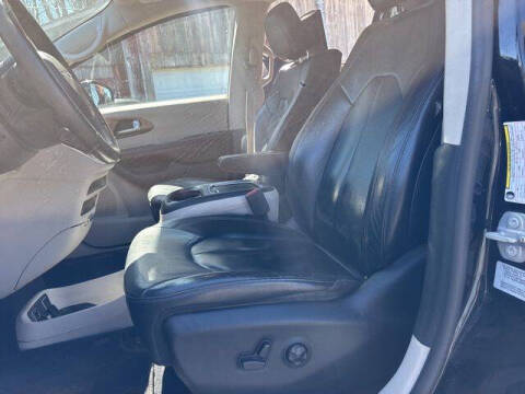 2017 Chrysler Pacifica Touring-L Plus