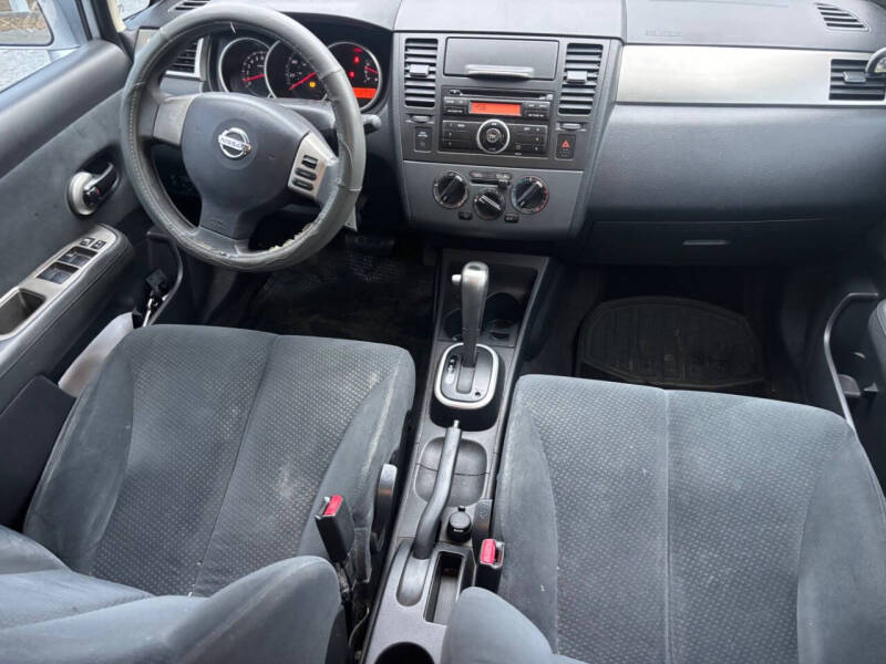 2010 Nissan Versa 1.8 S