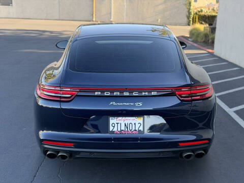 2018 Porsche Panamera 4S