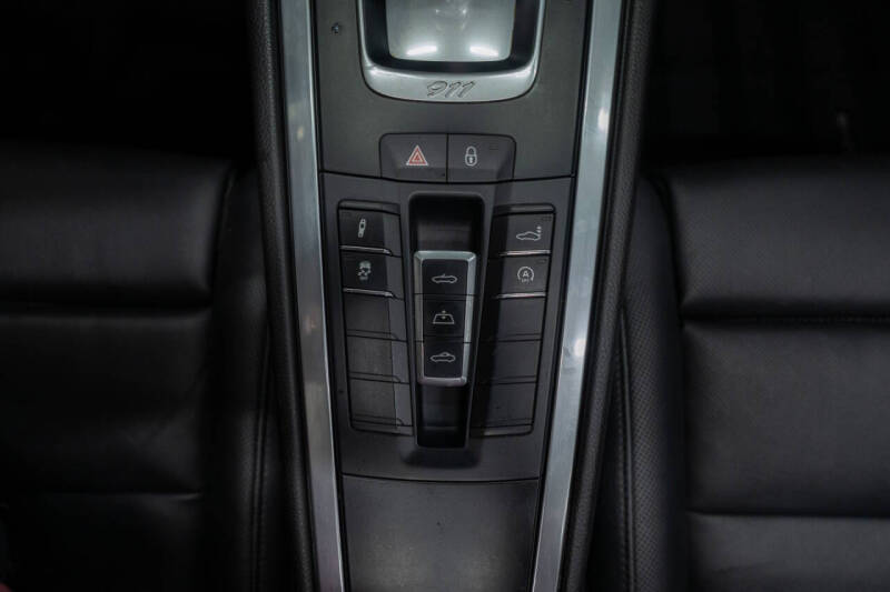 2017 Porsche 911 Carrera