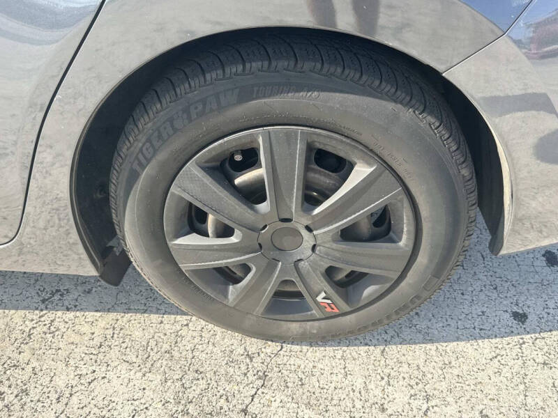 2015 Mazda MAZDA3 i Sport