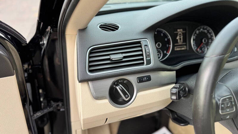 2014 Volkswagen Passat