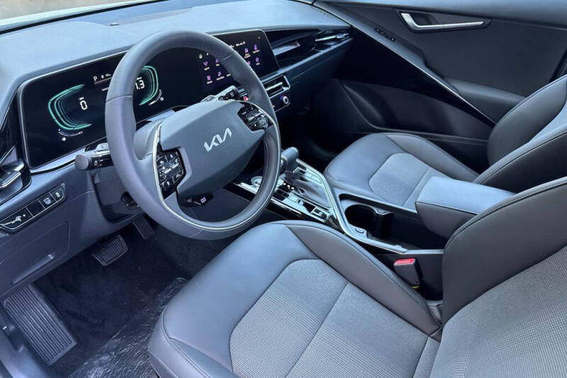 2026 Kia Niro EX