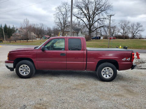 2006 Chevrolet Silverado 1500 for sale at E and E Motors in Paris MO