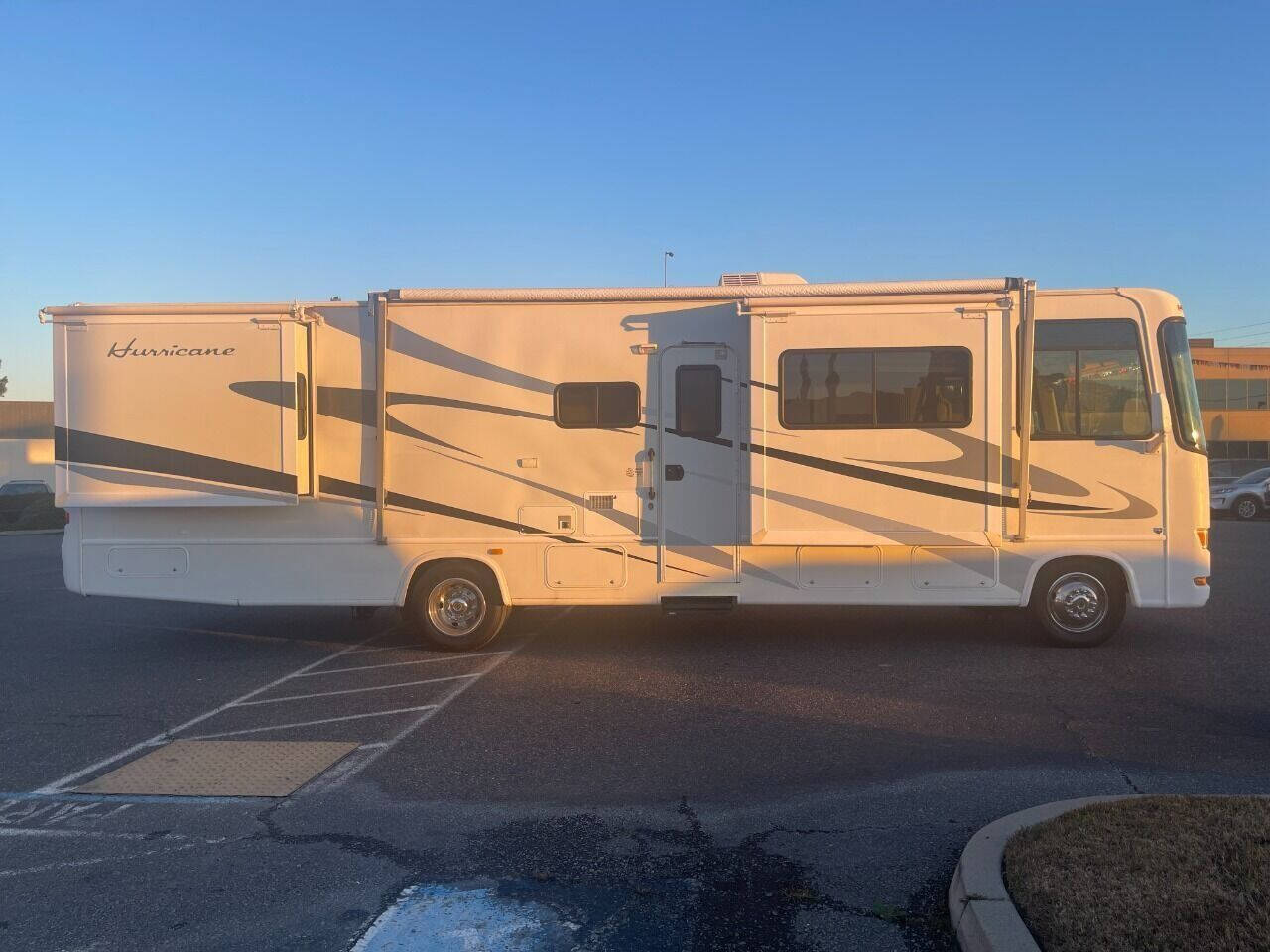 2009 Four Winds Hurricane for sale at Super Auto Sales Modesto in Modesto, CA