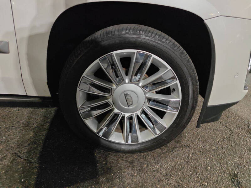 2019 Cadillac Escalade Platinum