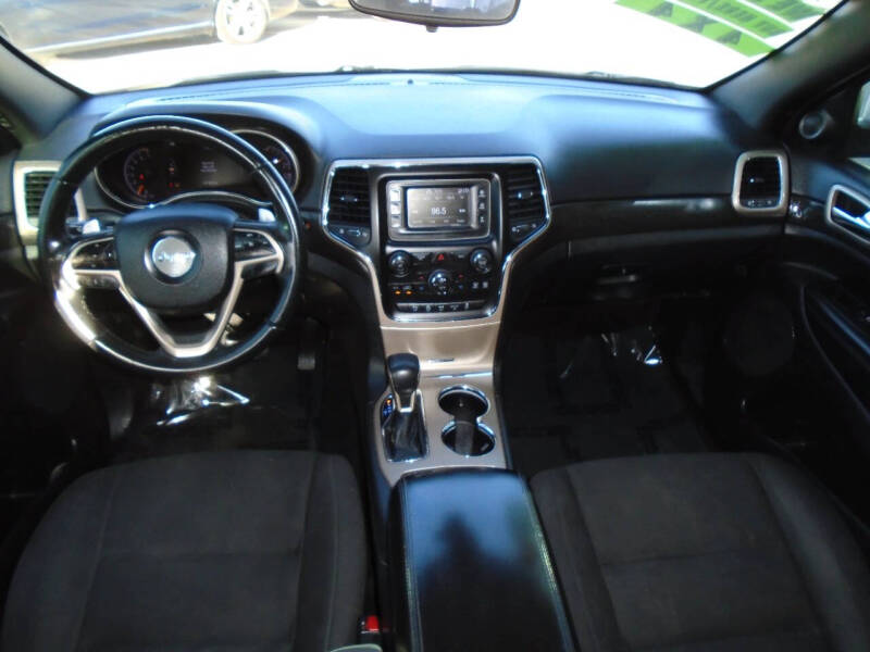 2017 Jeep Grand Cherokee Laredo