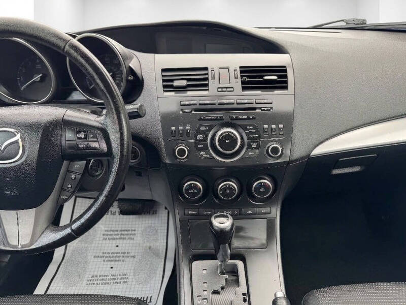 2013 Mazda MAZDA3 i Touring