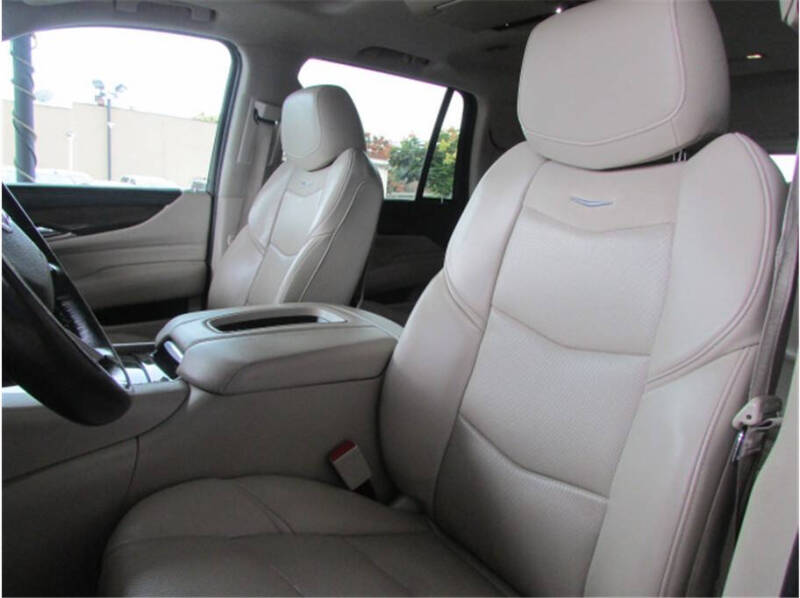 2020 Cadillac Escalade Premium Luxury