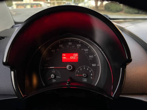 2009 Volkswagen New Beetle Base PZEV