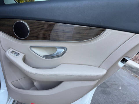 2015 Mercedes-Benz C-Class C 300 4MATIC