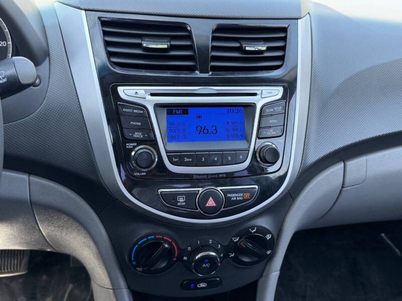2014 Hyundai Accent GLS
