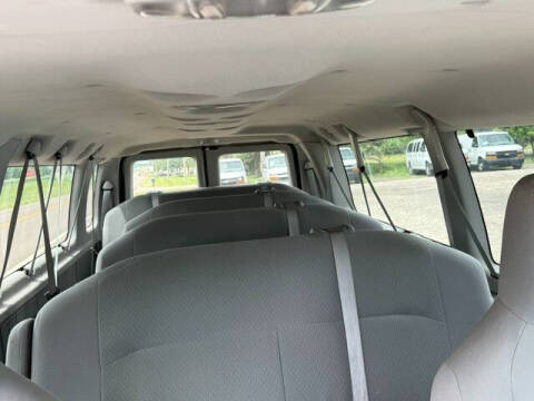 2009 Ford E-Series E-350 SD XLT