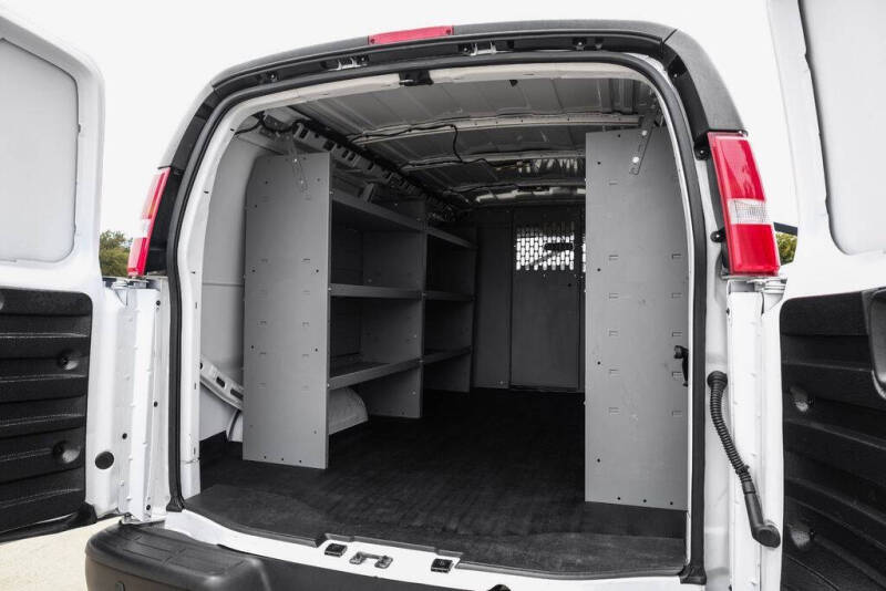2022 GMC Savana 2500