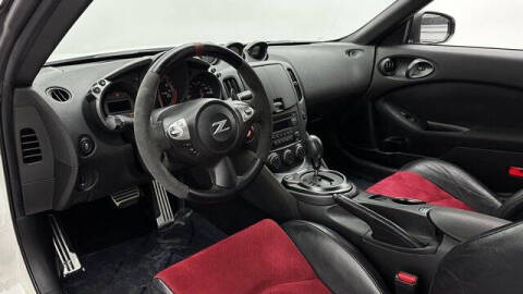 2017 Nissan 370Z NISMO