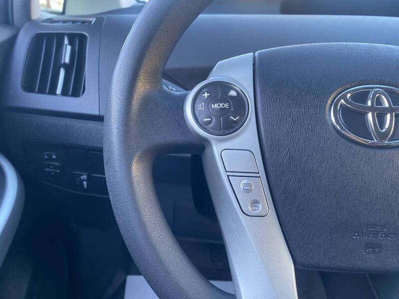 2014 Toyota Prius Three