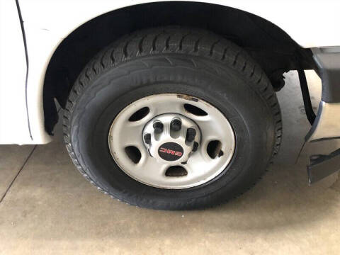 2017 GMC Savana 2500