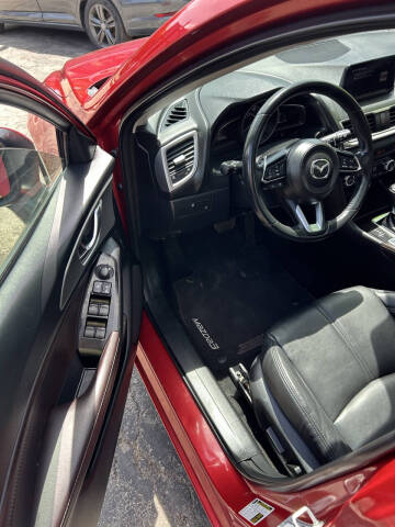 2018 Mazda MAZDA3 Touring