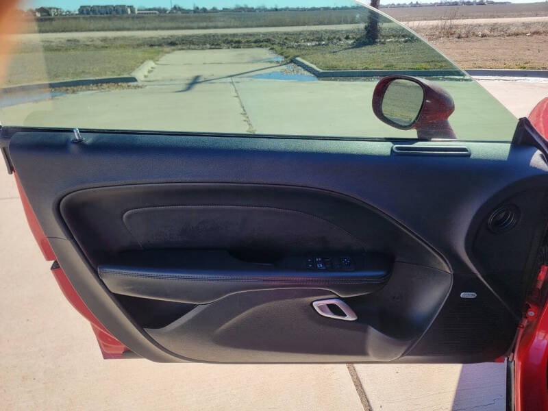 2017 Dodge Challenger SXT Plus