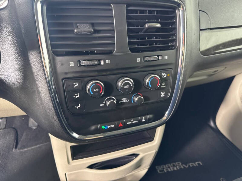 2017 Dodge Grand Caravan SE