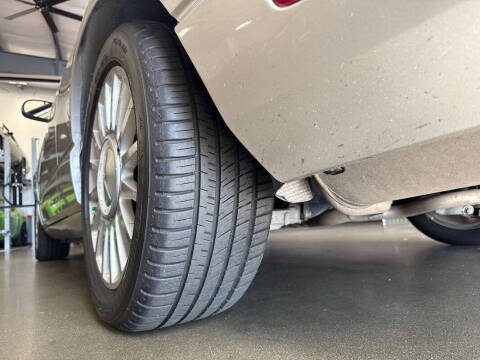 2004 Ford Thunderbird Deluxe