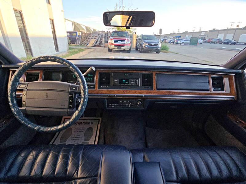 1994 Lincoln Town Car Executive