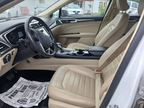 2016 Ford Fusion SE