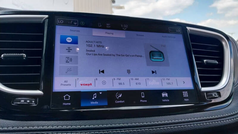 2022 Chrysler Pacifica Touring L