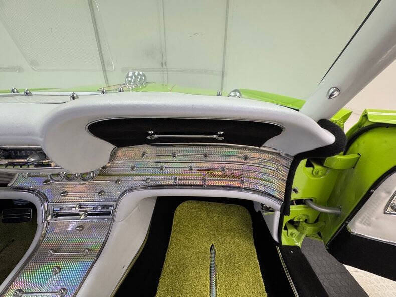 1962 Ford Thunderbird