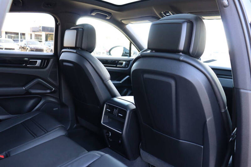 2021 Porsche Cayenne Coupe