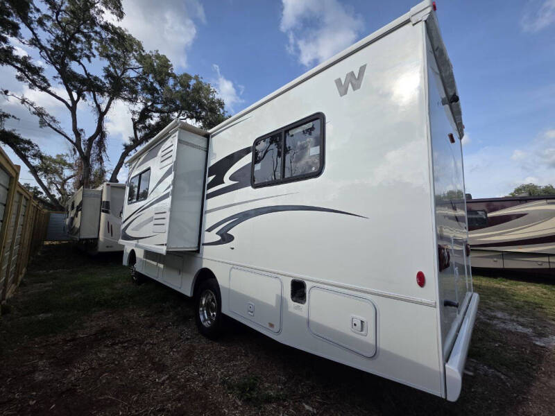 2013 Winnebago Vista