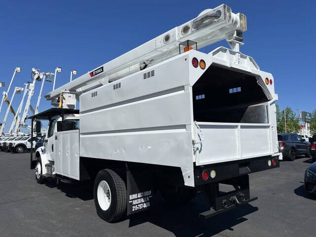 2017 Freightliner M2 106